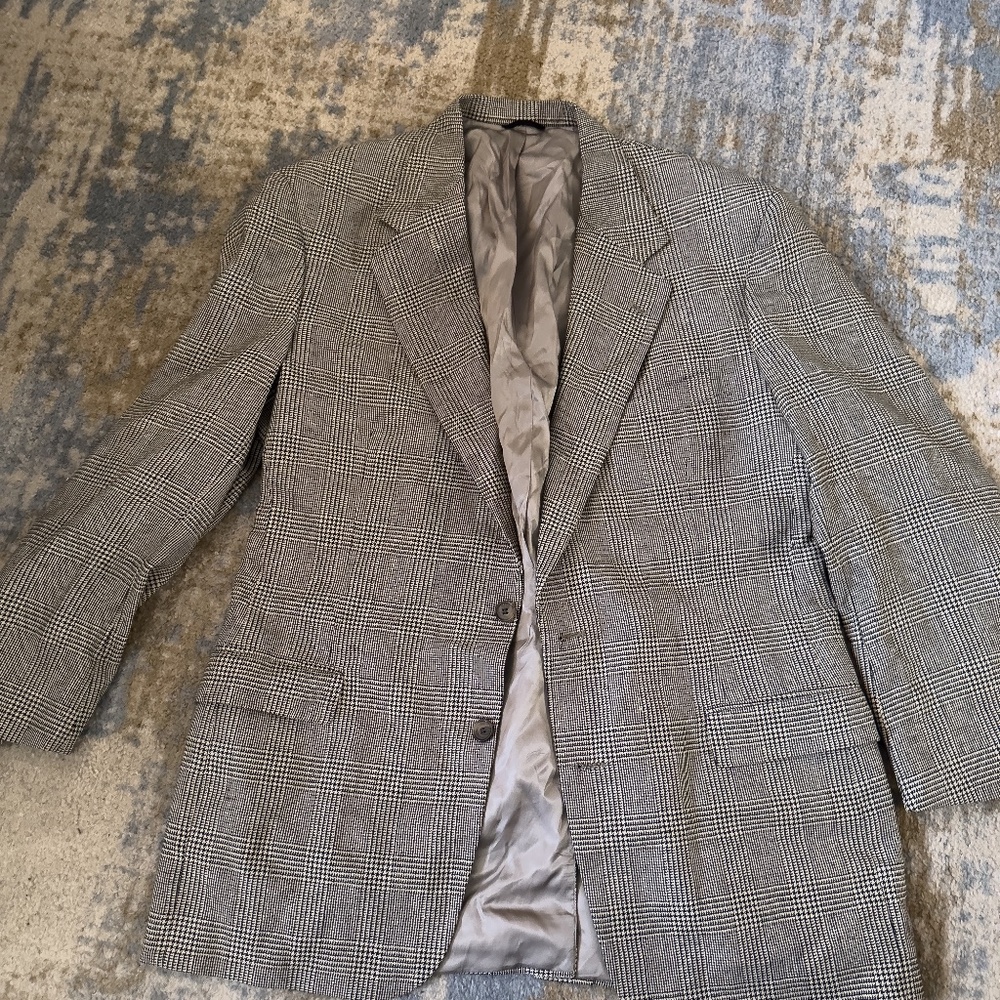 42L Black and Cream Plaid Sports Coat
